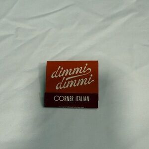 Dimmi Dimmi Corner Italian Match Book